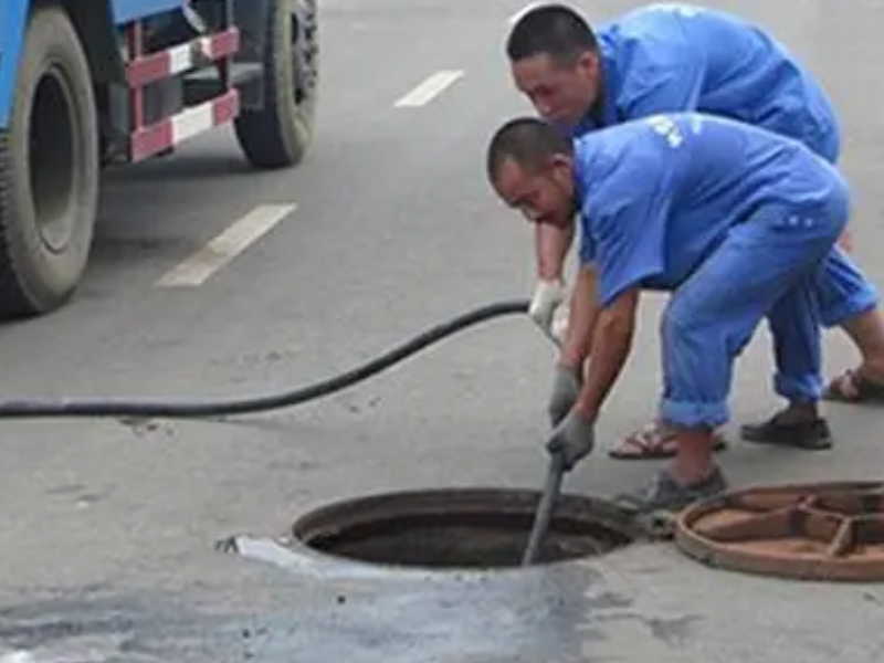 崇明陈家专业化粪池清理吸粪车抽粪高压清洗污泥管道