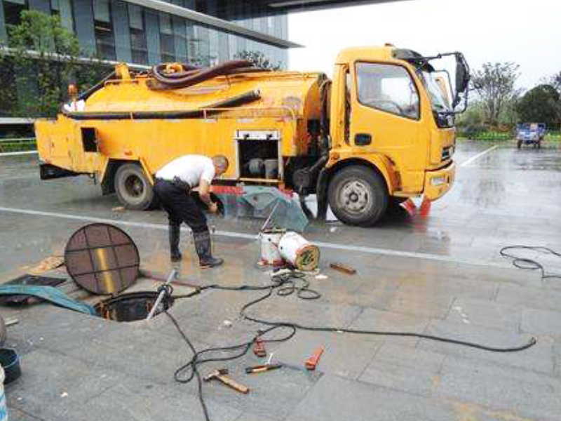 上海崇明区哪有通下水道师傅通下水道 抽粪吸污