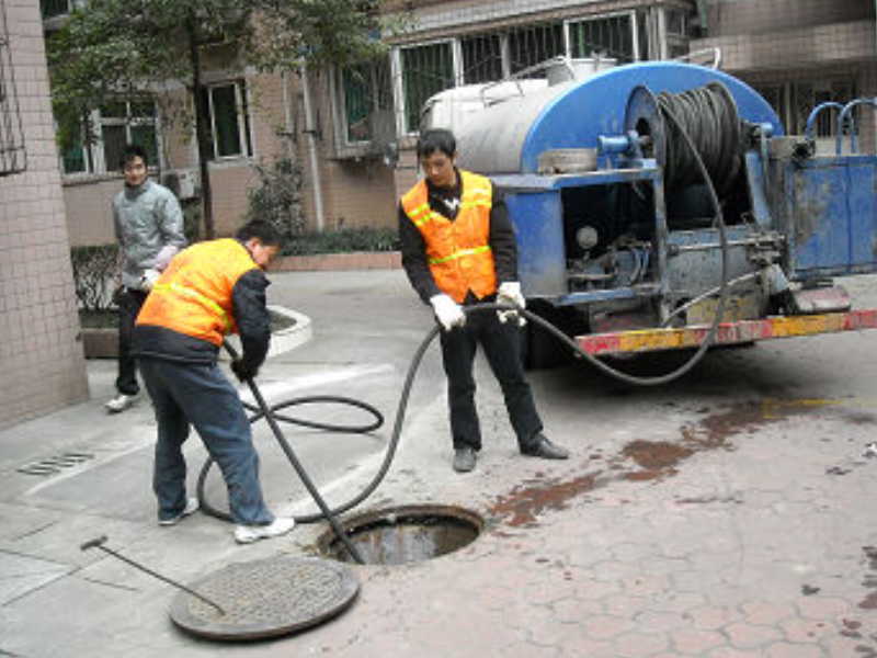 崇明岛化粪池清理吸粪车抽粪高压清洗污泥管道